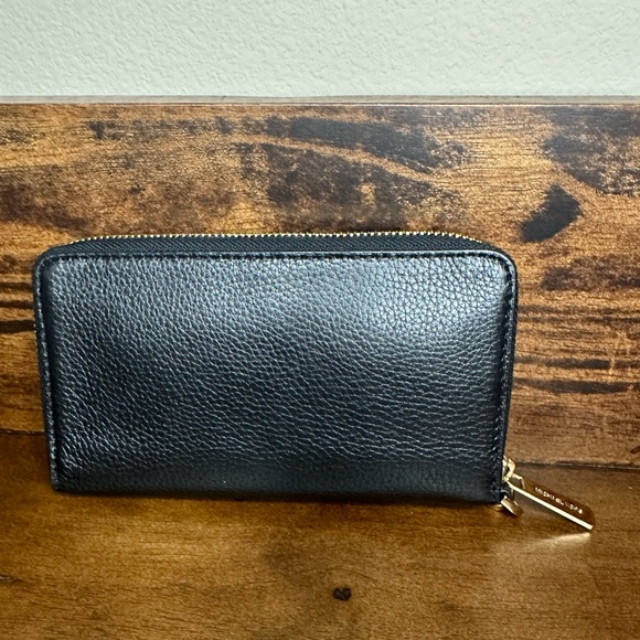 Michael Kors Fulton Leather Black Wallet Wristlet - Picture 3 of 9